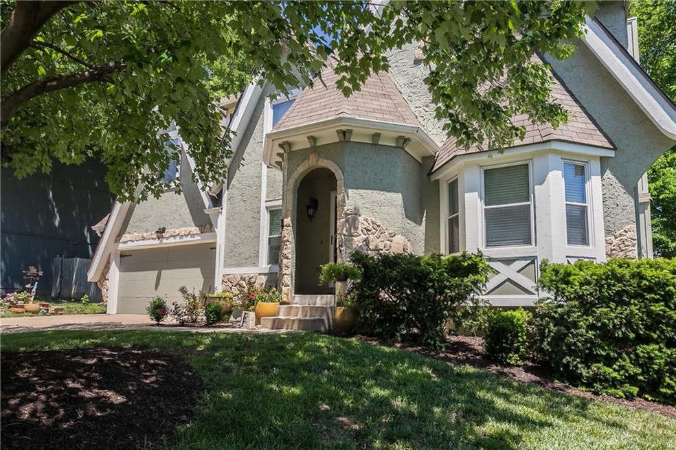 5109 Perry Ln, Shawnee, KS 66203 - photo 1