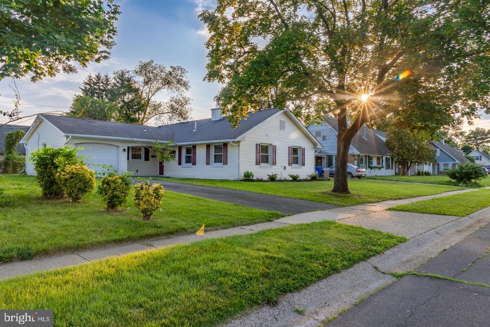 25 Bucknell Ln, Willingboro, NJ 08046 - photo 1