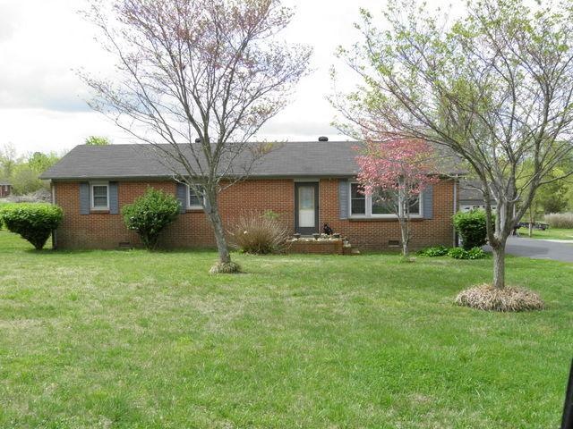 1497 Summitville Road - Nice one level brick home situated on 3.14 Acres.