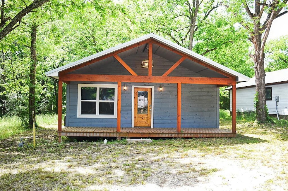 1007 Campbell St, Broken Bow, OK 74728 - photo 1