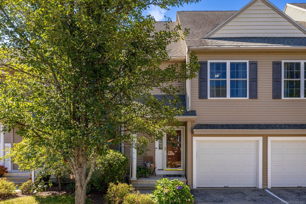 87 Perry St unit 238, Putnam, CT 06260 - photo 1