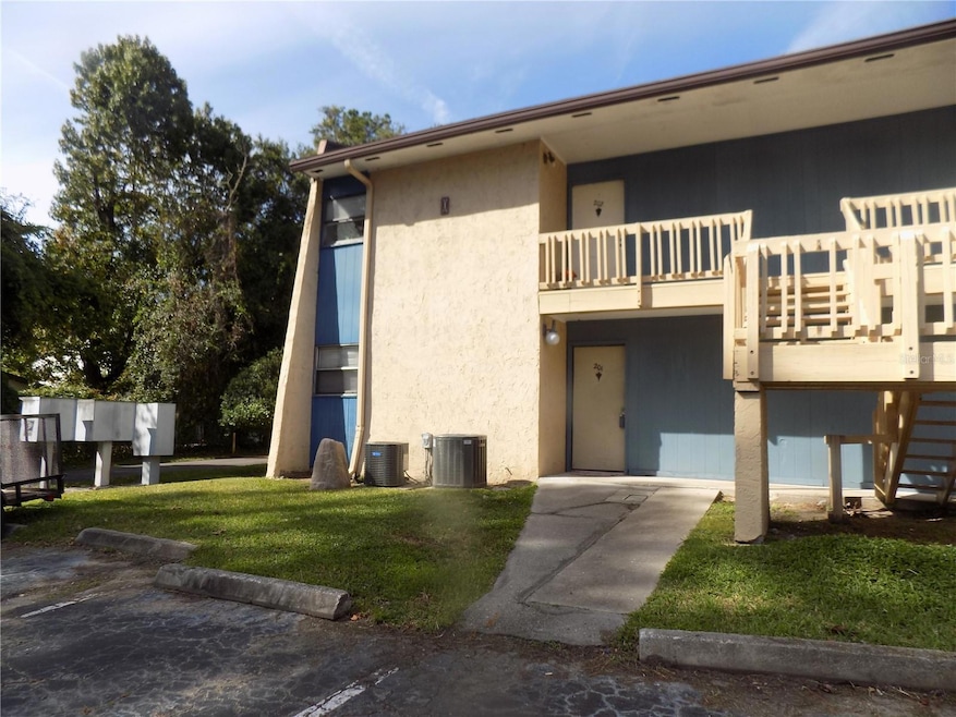 2811 SW Archer Rd unit X 201, Gainesville, FL 32608 - photo 1