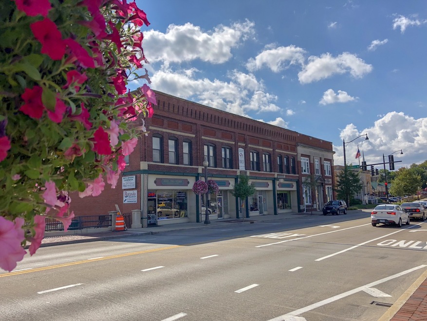 4 1/2 W Wilson St unit C6, Batavia, IL 60510 - photo 1