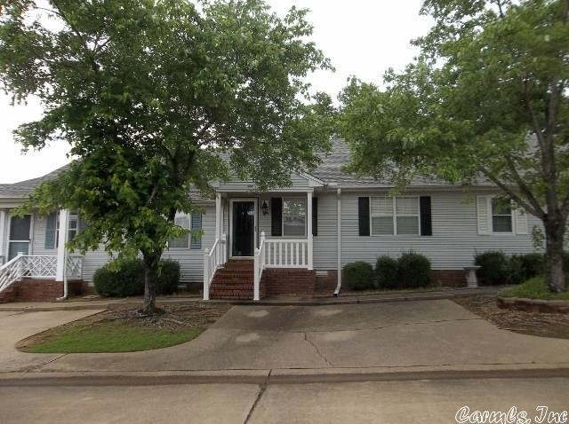 79 River Oaks Commons