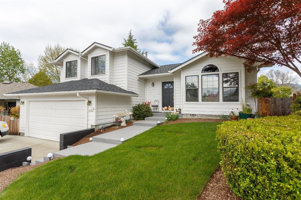 1530 NW Thompson Way, Grants Pass, OR 97526 - photo 1