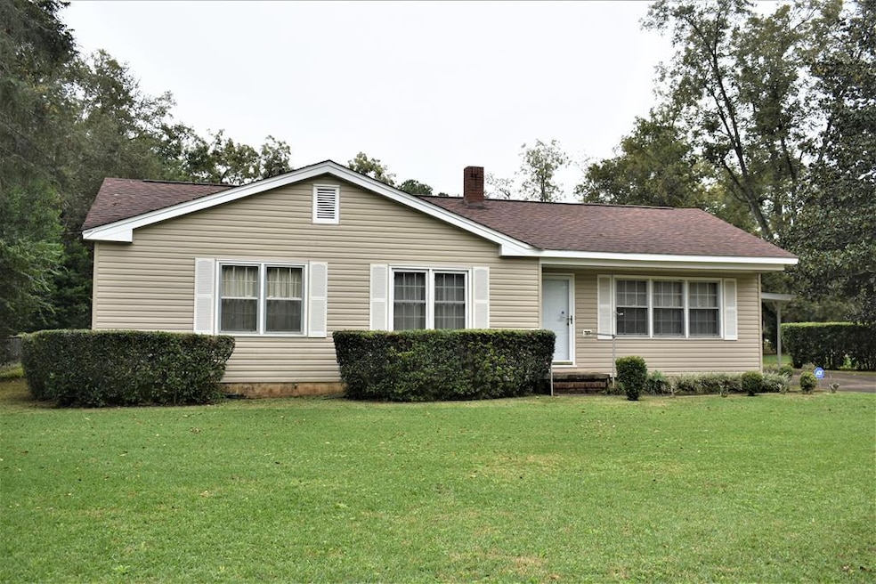 1910 Melrose Dr, Albany, GA 31707 - photo 1