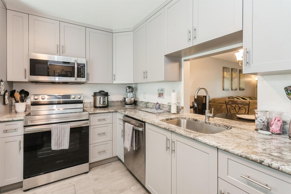 882 Worcester Ln unit A, Lake Worth, FL 33467 - photo 1