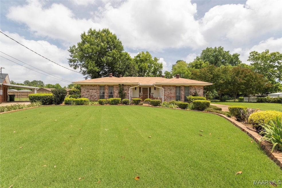 Welcome to 4417 Florence Court!