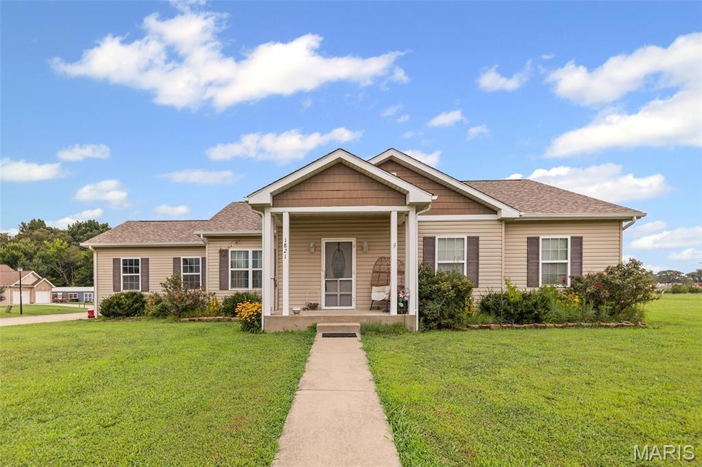 1821 Mark Dr, Sparta, IL 62286 - photo 1