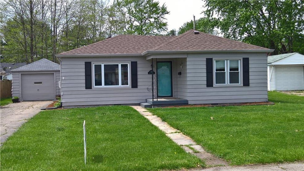 410 Raines St, Plainfield, IN 46168 - photo 1