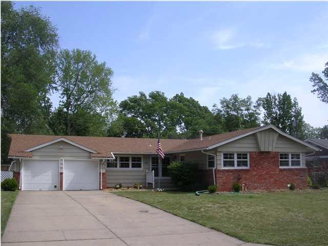 Well Maintained Ranch Style w/ Oversized Garage