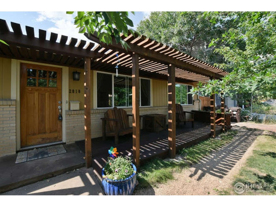 Front pergola