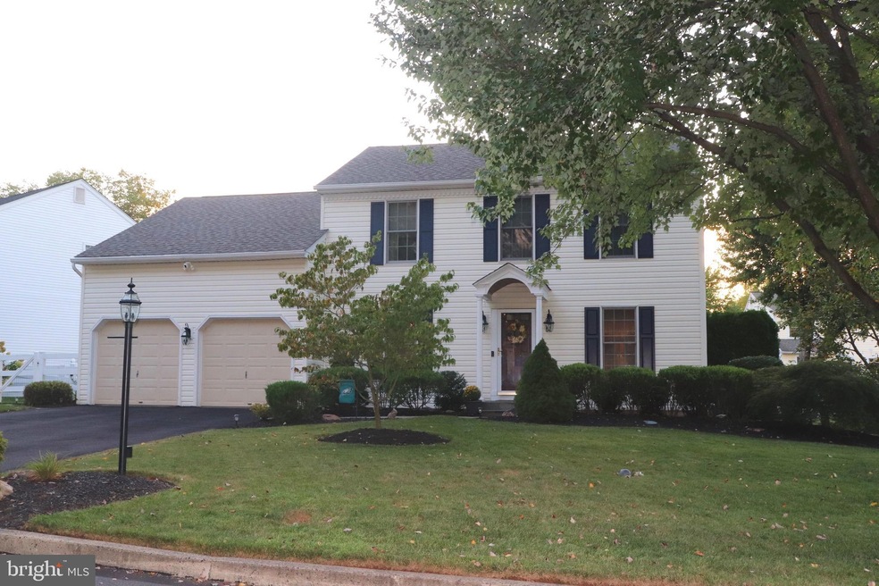 199 Abbey Dr, Royersford, PA 19468 - photo 1