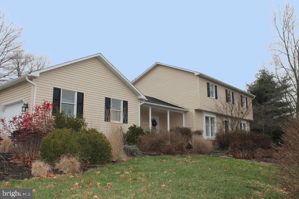 58 Phillip Dr, Kirkwood, PA 17536 - photo 1