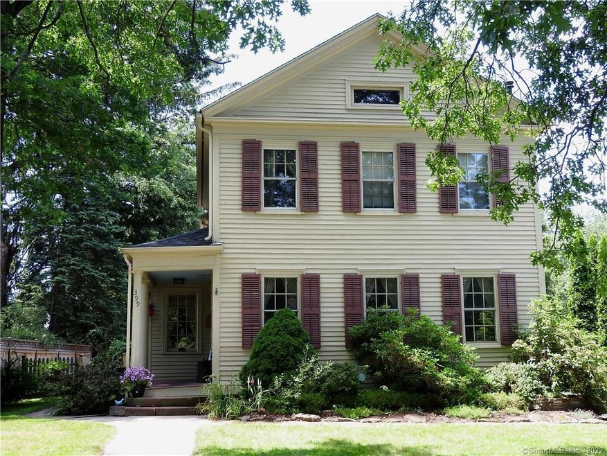 Welcome to 399 Main Street in Old Wethersfield!