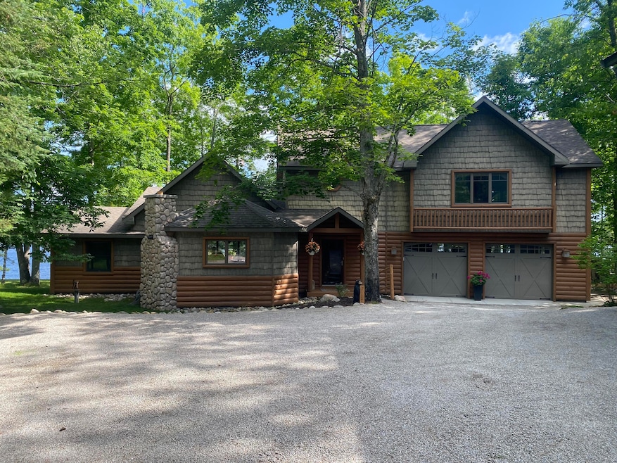 Under Contract $449,000 • Co-Listing Agent
