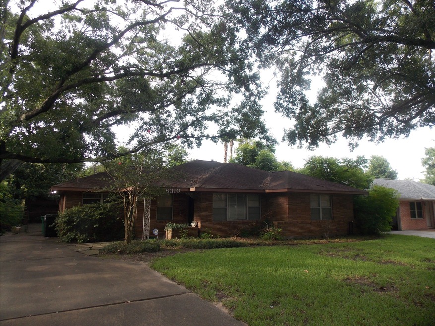 6310 Grovewood Ln, Houston, TX 77008 - photo 1
