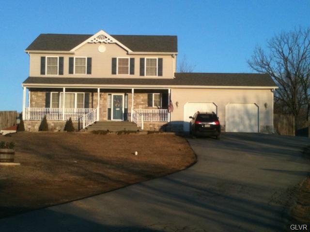 4889 Macarthur Rd, Whitehall, PA 18052 - photo 1