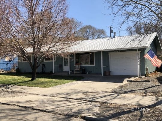 135 S L St, Lakeview, OR 97630 - photo 1