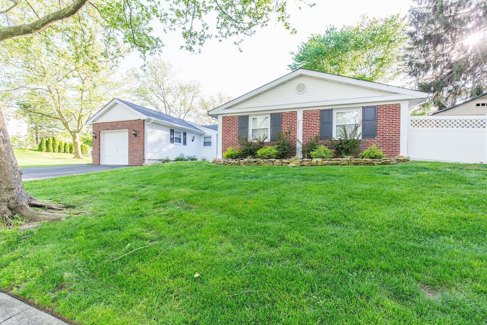 54 Idlebrook Ln, Matawan, NJ 07747 - photo 1