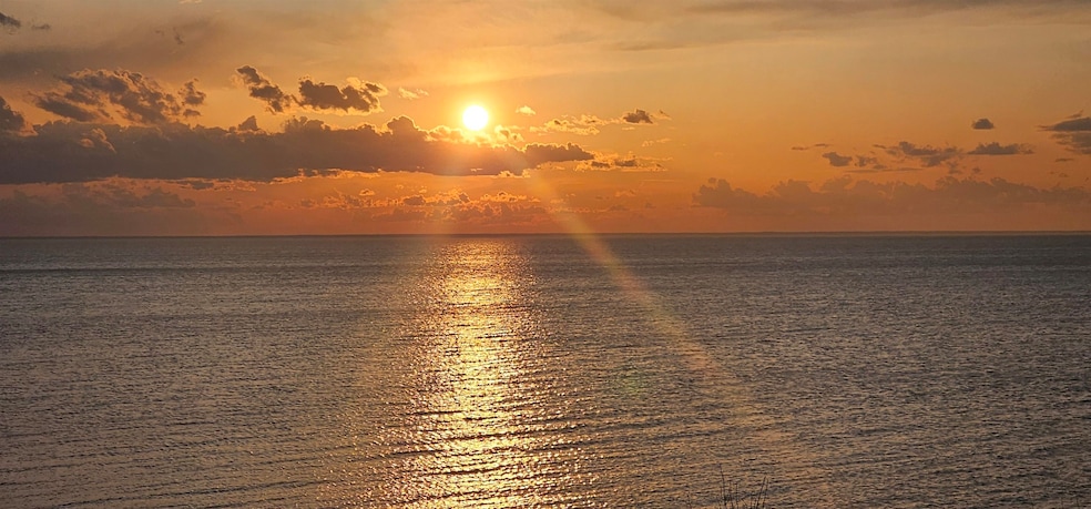 For Sale $895,000 • Co-Listing Agent