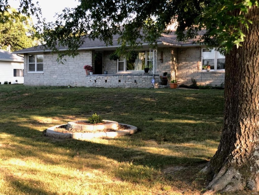 105 E 5th St, Dixon, MO 65459 - photo 1