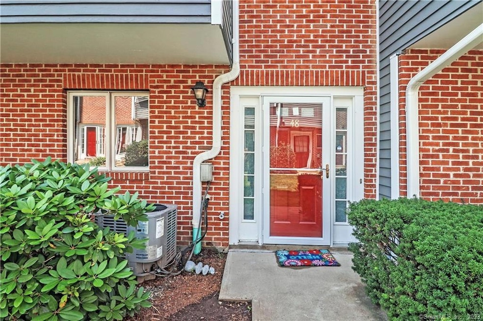 Seir Hill Gardens unit 48, Norwalk, CT 06850 - photo 1