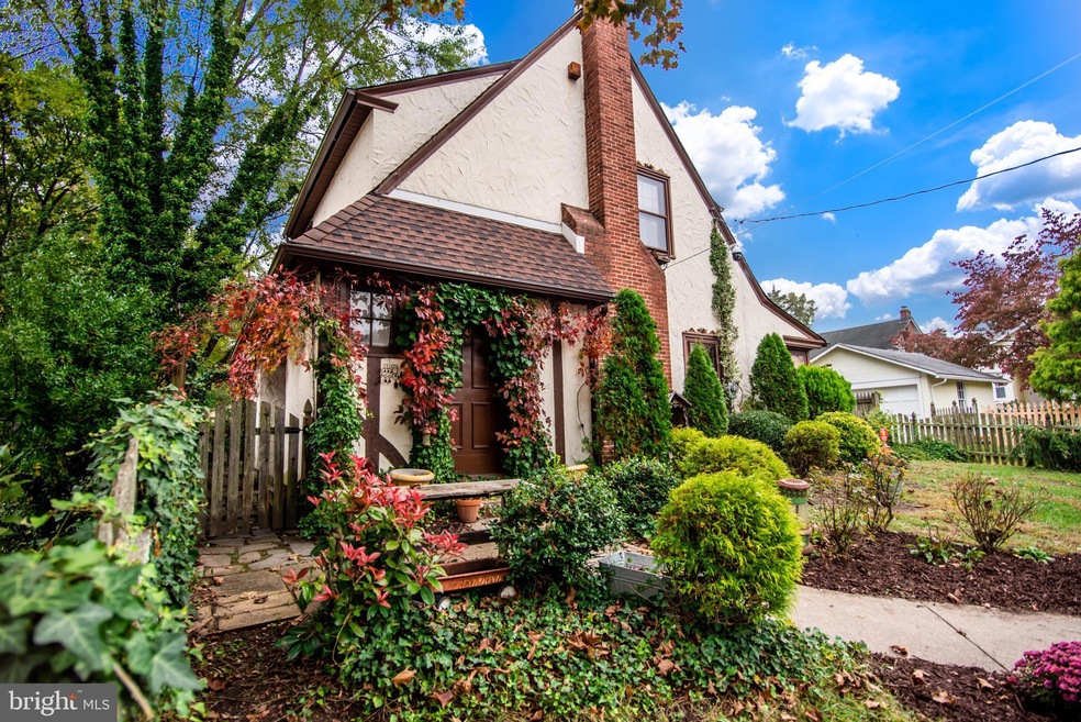 22 Devon Rd, Mount Holly, NJ 08060 - photo 1