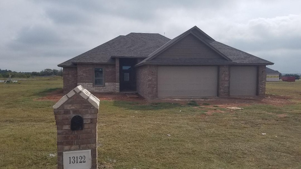 13122 Shadow Ridge Dr, Elgin, OK 73538 - photo 1