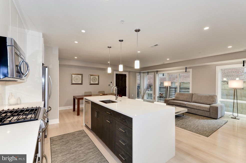 2012 Kalorama Rd NW unit 4, Washington, DC 20009 - photo 1