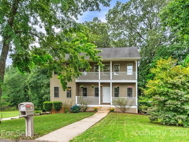 73 Greg Ct, Hendersonville, NC 28792 - photo 1