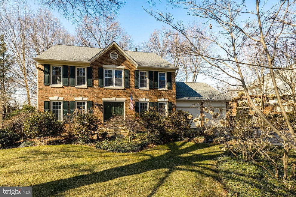 7802 Lakeland Valley Dr, Springfield, VA 22153 - photo 1