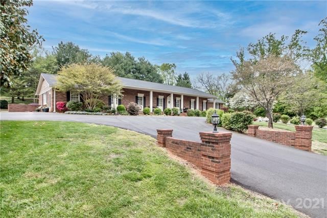 438 Augusta Dr, Statesville, NC 28625 - photo 1