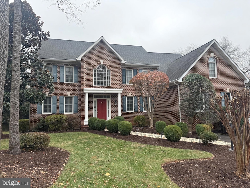 7806 Birnam Wood Dr, McLean, VA 22102 - photo 1