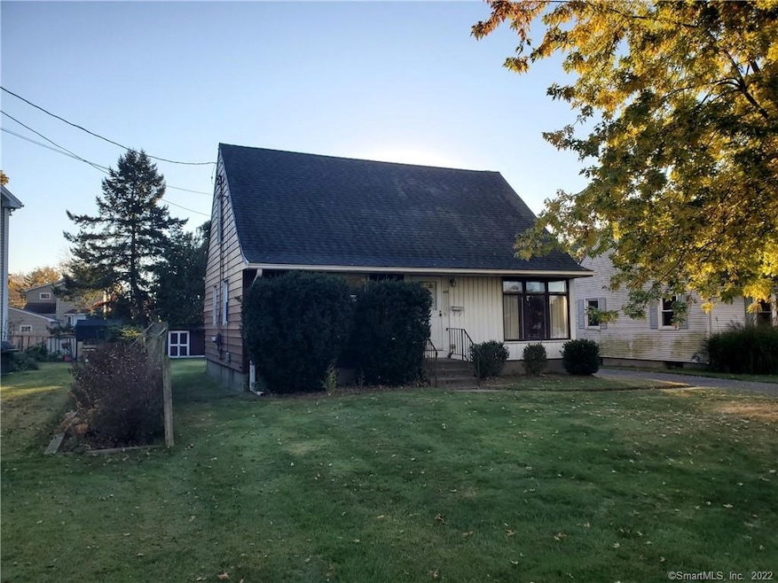 498 2nd Ave, Stratford, CT 06615 - photo 1