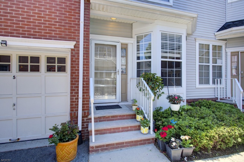 5 Gordon Cir unit 5, Parsippany, NJ 07054 - photo 1