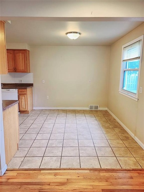 1417 N Nicholas St, Appleton, WI 54914 - photo 1