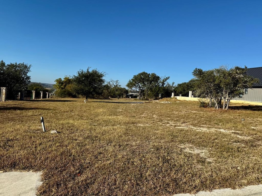 1018 Comanche Hills unit 13, Kerrville, TX 78028 - photo 1