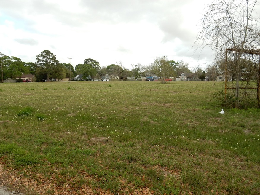 2900 5th St, Bay City, TX 77414 - photo 1