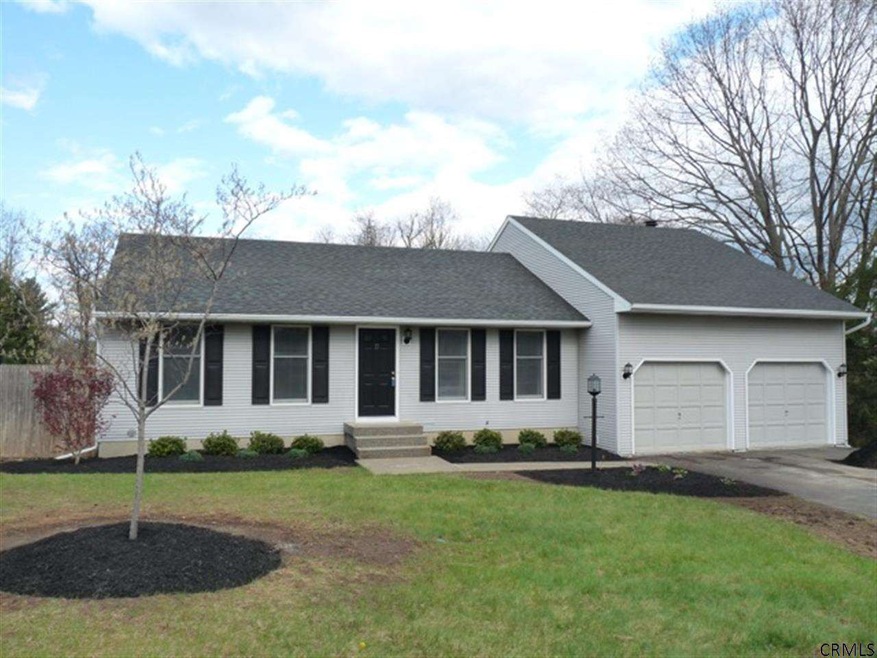 33 Celeste Dr, Rensselaer, NY 12144 - photo 1