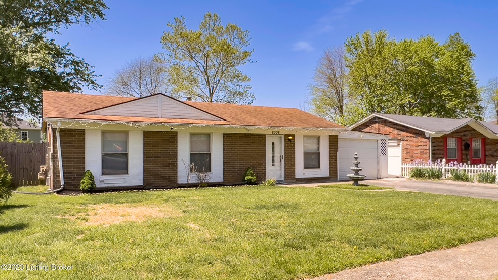 8008 Grenelle Dr, Louisville, KY 40228 - photo 1