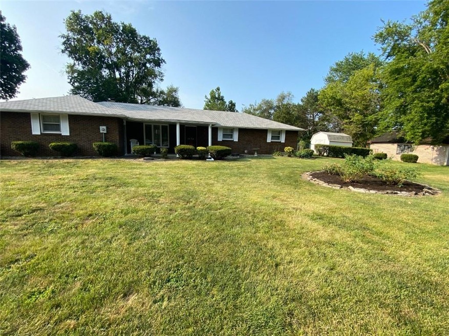 2405 W 22nd St, Anderson, IN 46016 - photo 1