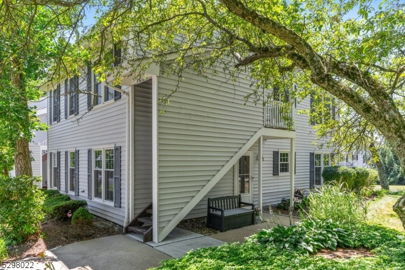 81 Junco Ct unit 81, Three Bridges, NJ 08887 - photo 1