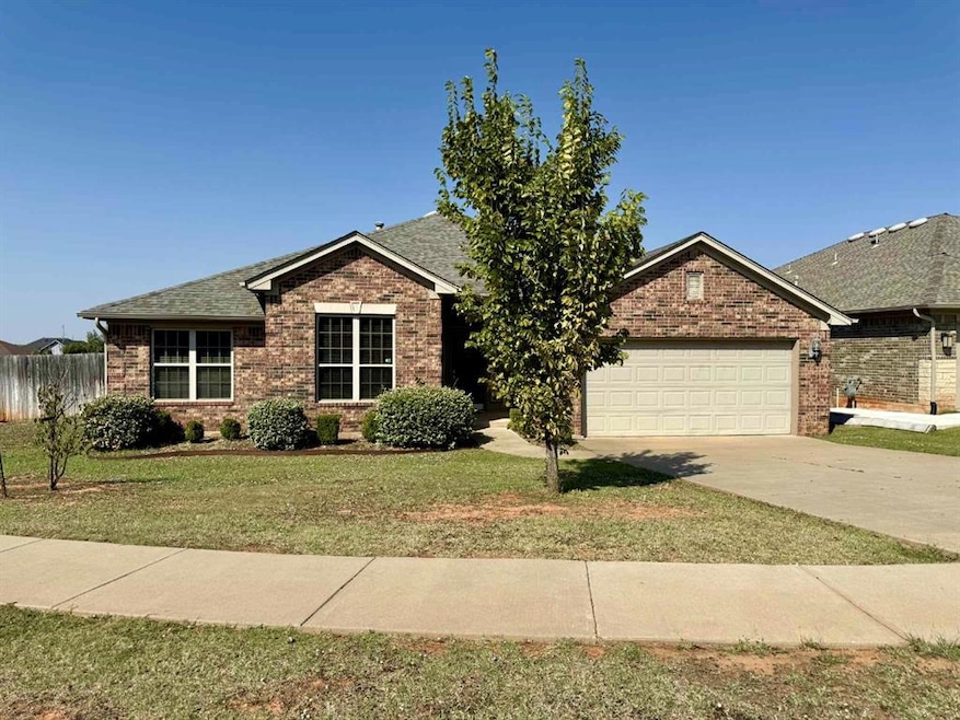 605 Carolyn Ridge Rd, Norman, OK 73071 - photo 1