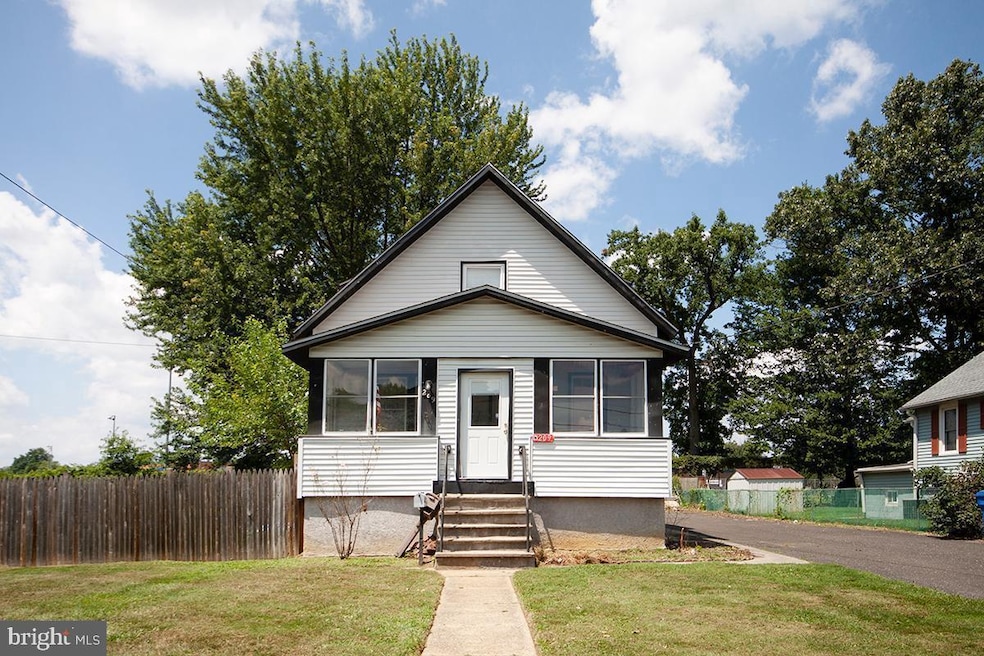 209 W Center Ave, Maple Shade, NJ 08052 - photo 1