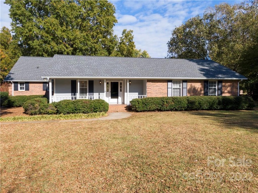 Welcome to this wonderful Ranch home!