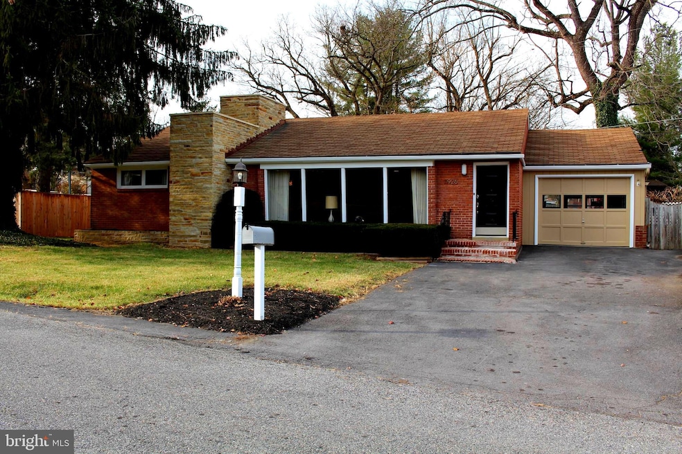 11926 Wesley Dr, Hagerstown, MD 21742 - photo 1