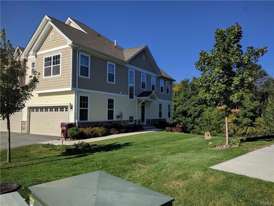 47 Meadow View Dr, Middletown, NY 10940 - photo 1