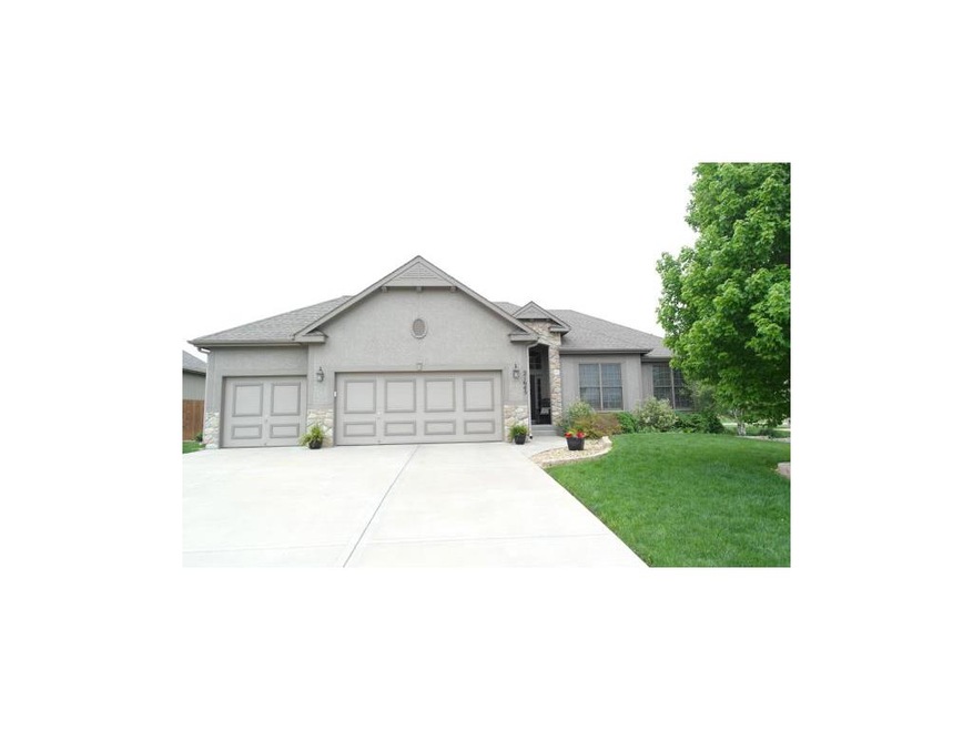 21645 South St, Spring Hill, KS 66083 - photo 1