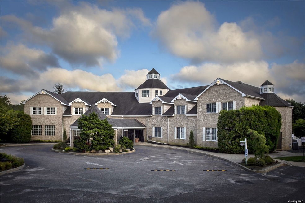 2 Victorian Ct unit 253, Holtsville, NY 11742 - photo 1